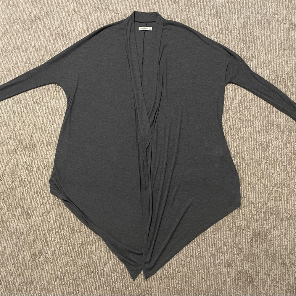 Abercrombie and Fitch Ribbed Long-Sleeve Cardigan in Gray